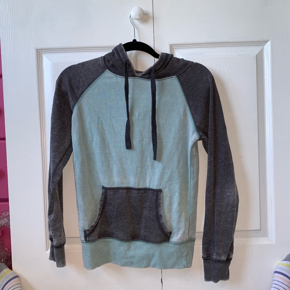 Pullover hoodie